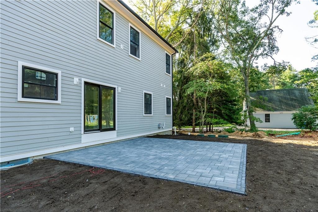 Single Family Residence at 91 Green Hill Beach Road, South Kingstown, photo 44 of 47