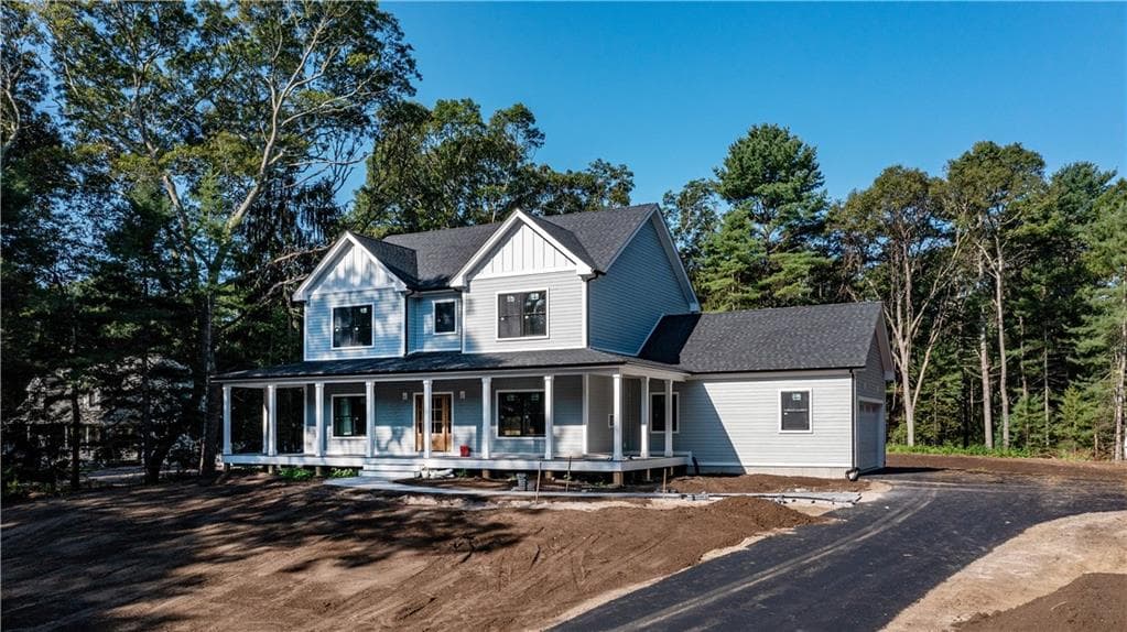 Single Family Residence at 91 Green Hill Beach Road, South Kingstown, photo 8 of 47