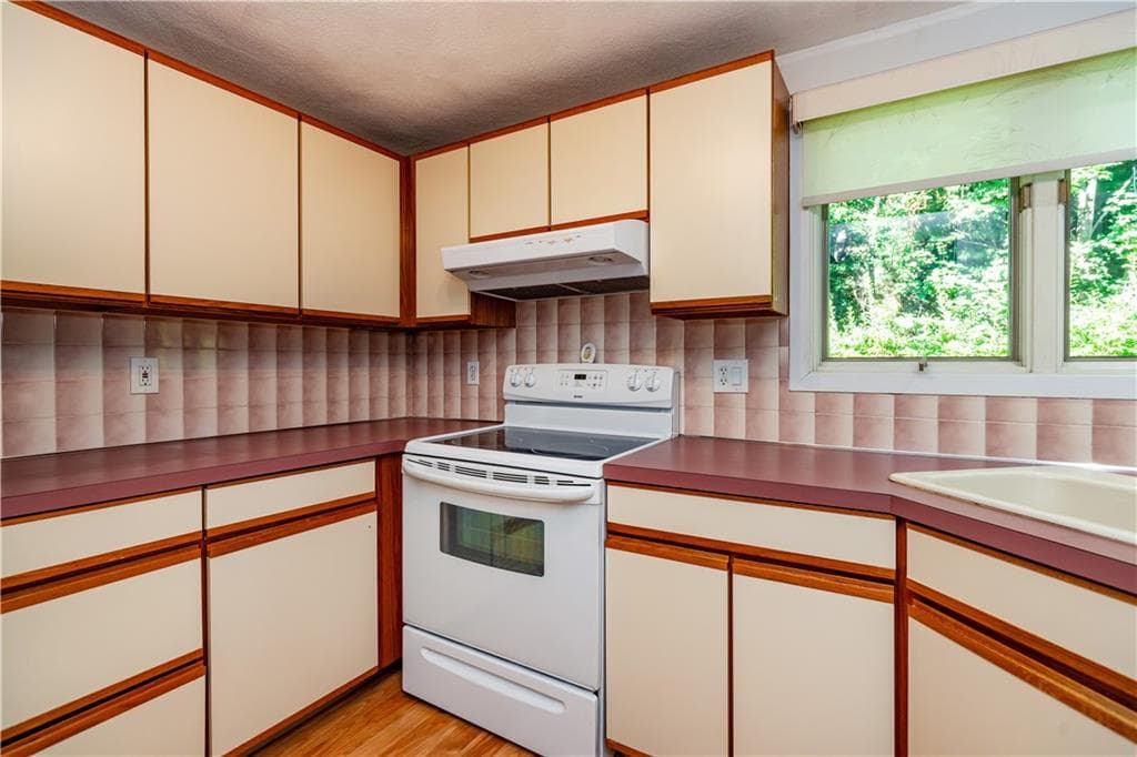 Condominium at 248 Mayfield Avenue UNIT E, Cranston, photo 14 of 45