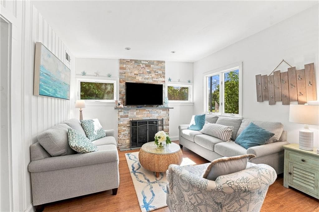 Single Family Residence at 104 Pequot Drive, Charlestown, photo 13 of 50