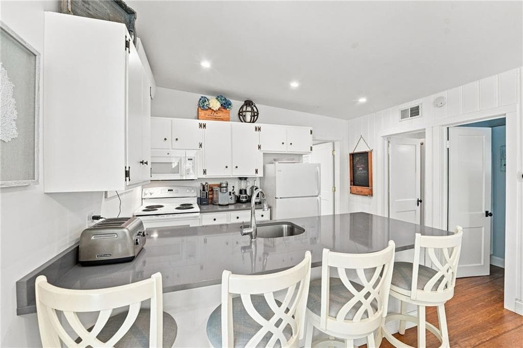 Single Family Residence at 104 Pequot Drive, Charlestown, photo 20 of 50