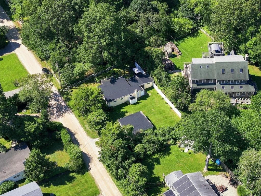 Single Family Residence at 104 Pequot Drive, Charlestown, photo 9 of 50