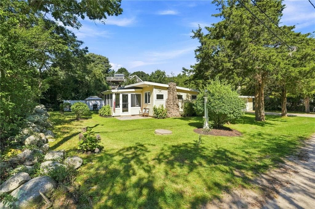 Single Family Residence at 104 Pequot Drive, Charlestown, photo 4 of 50