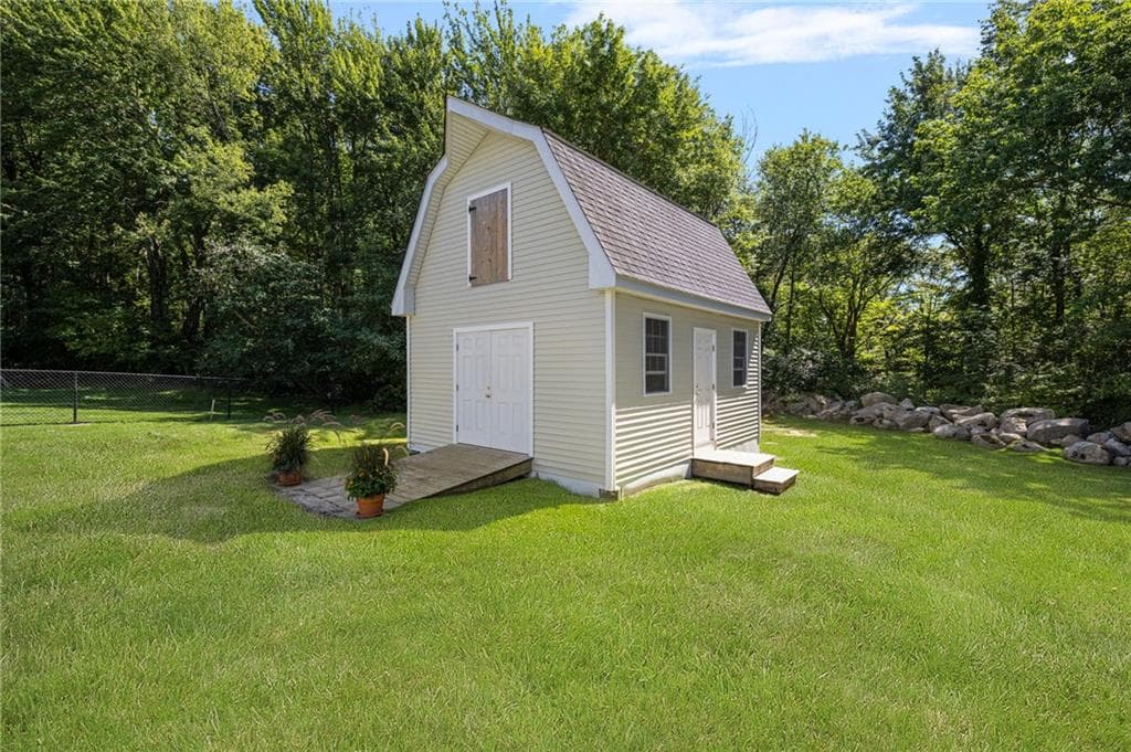 Single Family Residence at 15 W Bluebird Lane, Cranston, photo 42 of 49