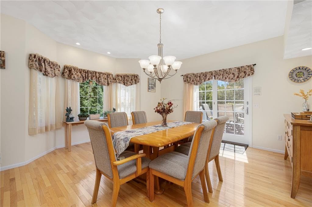 Single Family Residence at 15 W Bluebird Lane, Cranston, photo 13 of 49