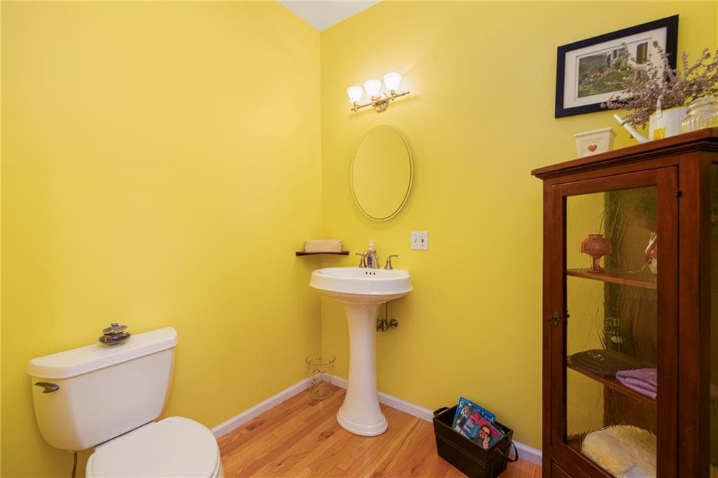 Single Family Residence at 15 W Bluebird Lane, Cranston, photo 17 of 49