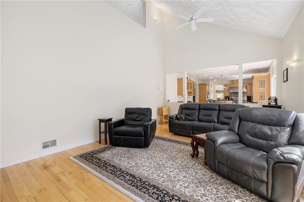 Single Family Residence at 15 W Bluebird Lane, Cranston, photo 12 of 49
