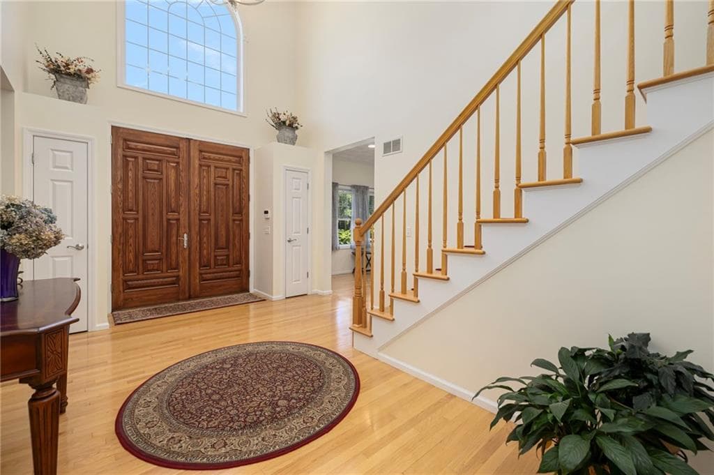 Single Family Residence at 15 W Bluebird Lane, Cranston, photo 3 of 49