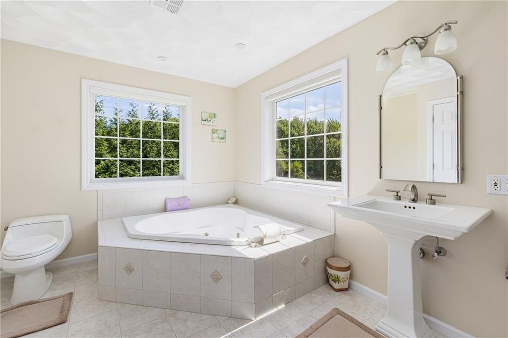 Single Family Residence at 15 W Bluebird Lane, Cranston, photo 32 of 49
