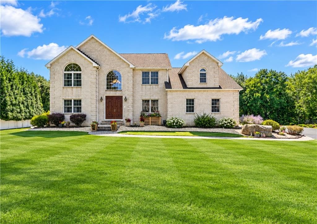 15 W Bluebird Lane