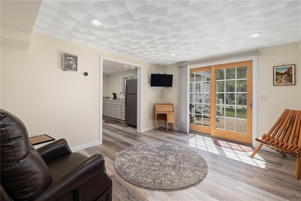 Single Family Residence at 15 W Bluebird Lane, Cranston, photo 35 of 49