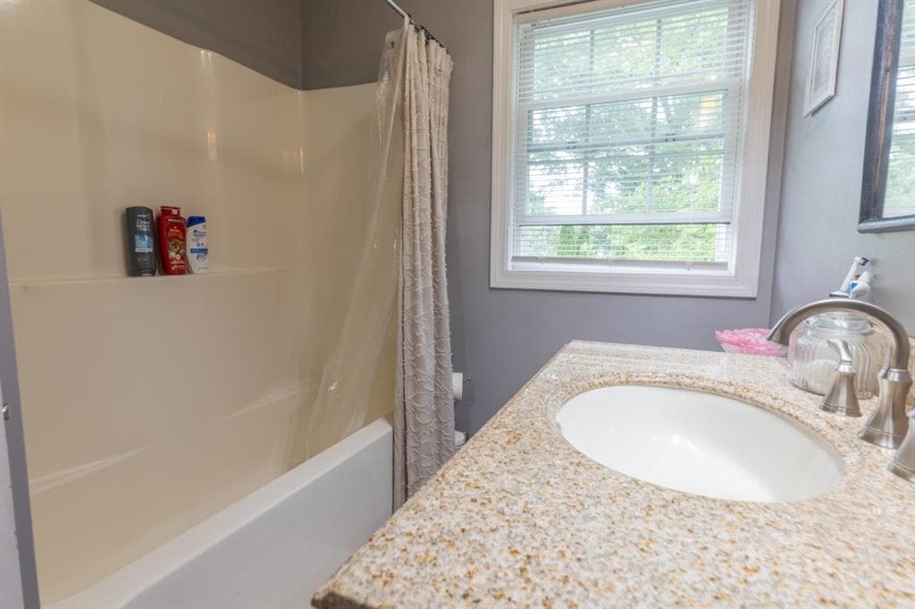 Single Family Residence at 29 Genoa Avenue, Johnston, photo 15 of 18