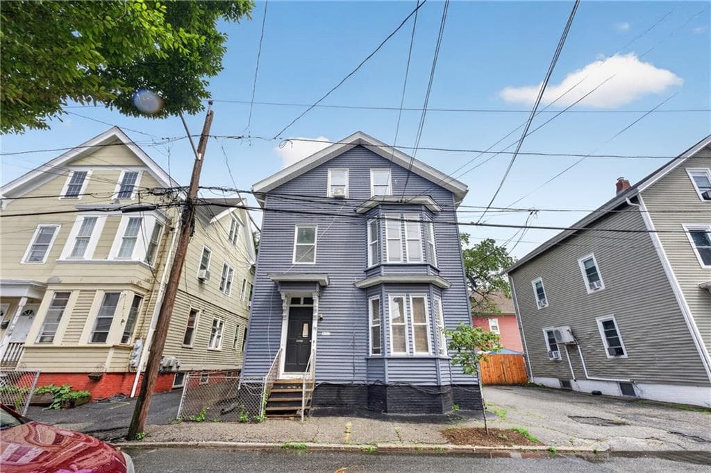 Multi Family at 33 Pekin Street, Providence, photo 2 of 23