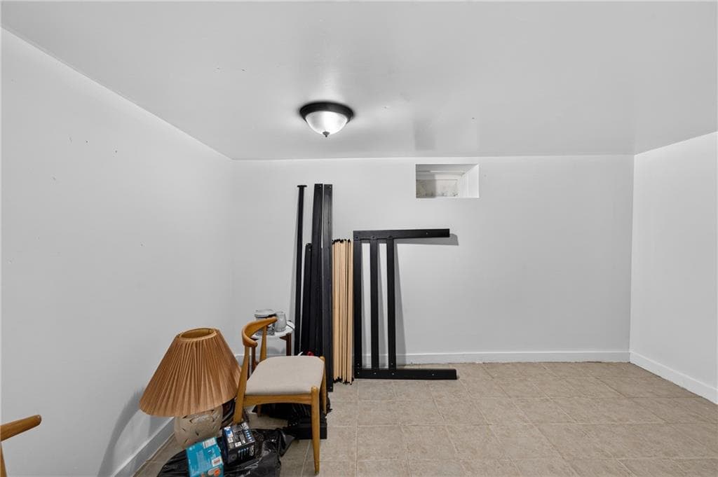 Multi Family at 33 Pekin Street, Providence, photo 22 of 23