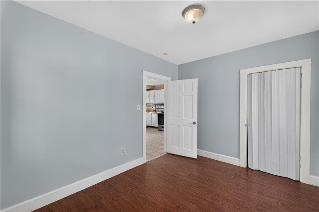 Multi Family at 33 Pekin Street, Providence, photo 9 of 23