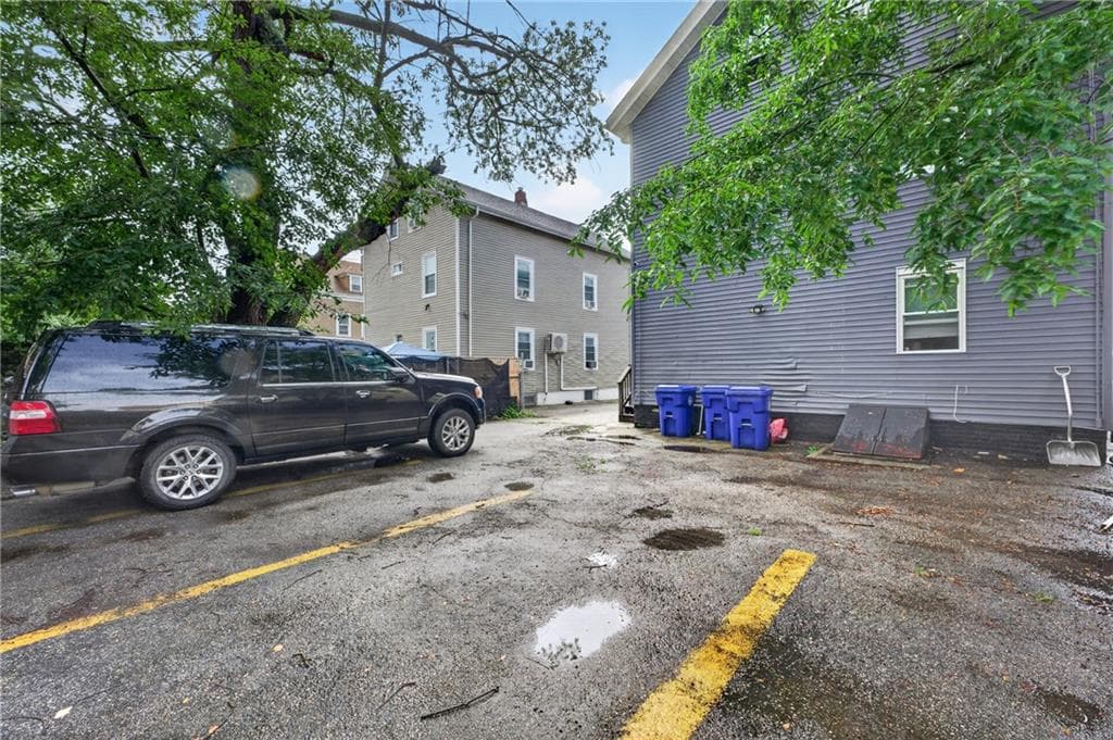 Multi Family at 33 Pekin Street, Providence, photo 4 of 23