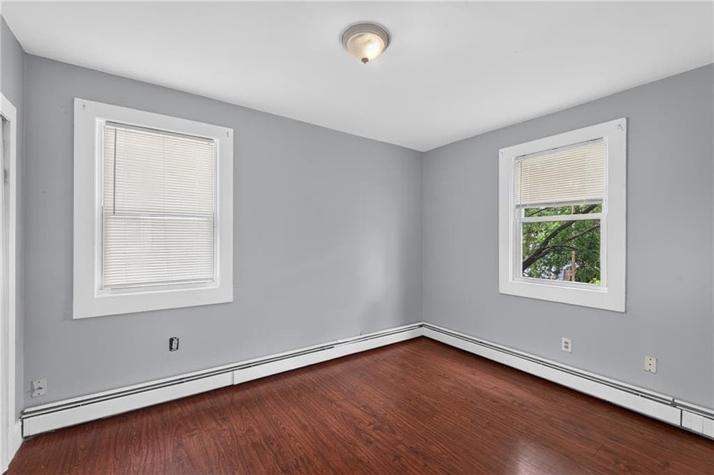 Multi Family at 33 Pekin Street, Providence, photo 8 of 23