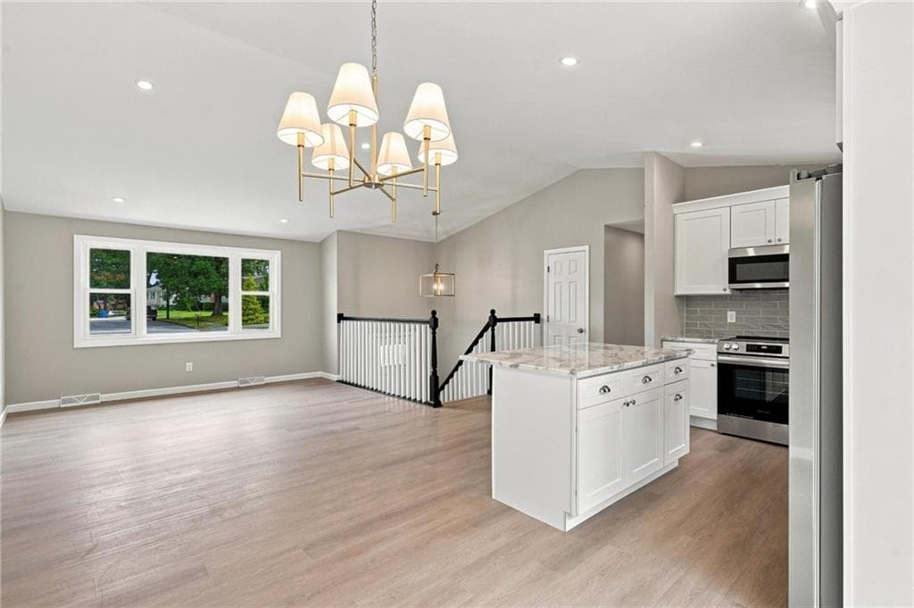 Single Family Residence at 30 Verdant Drive, Cranston, photo 6 of 40
