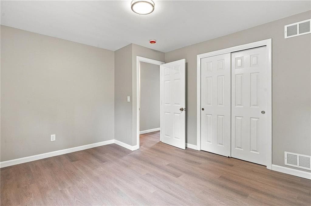 Single Family Residence at 30 Verdant Drive, Cranston, photo 17 of 40