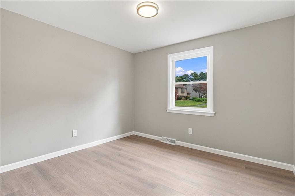 Single Family Residence at 30 Verdant Drive, Cranston, photo 22 of 40