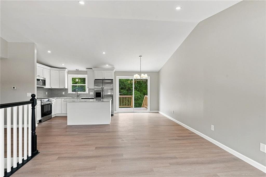 Single Family Residence at 30 Verdant Drive, Cranston, photo 5 of 40