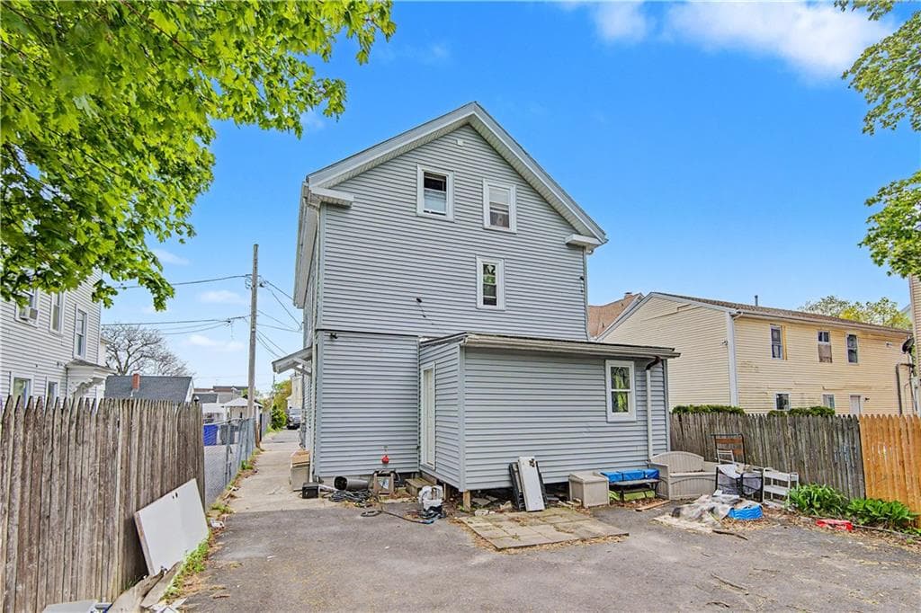 Multi Family at 1 2 Hale Street, Providence, photo 34 of 36