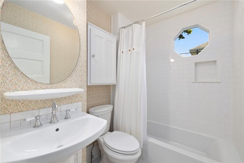 Multi Family at 35 37 Mt. Vernon Street, Newport, photo 43 of 50