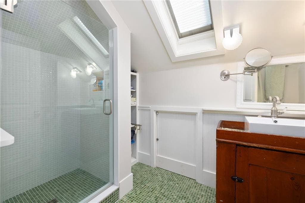 Multi Family at 35 37 Mt. Vernon Street, Newport, photo 26 of 50