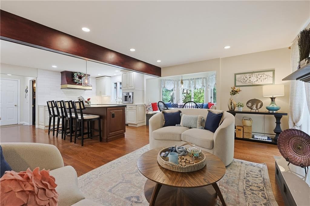 Single Family Residence at 34 Georgiana Drive, Cumberland, photo 17 of 42