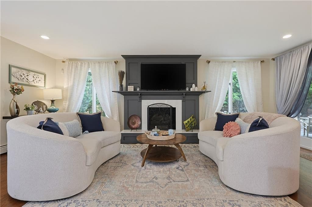 Single Family Residence at 34 Georgiana Drive, Cumberland, photo 16 of 42