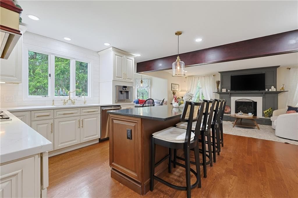 Single Family Residence at 34 Georgiana Drive, Cumberland, photo 12 of 42