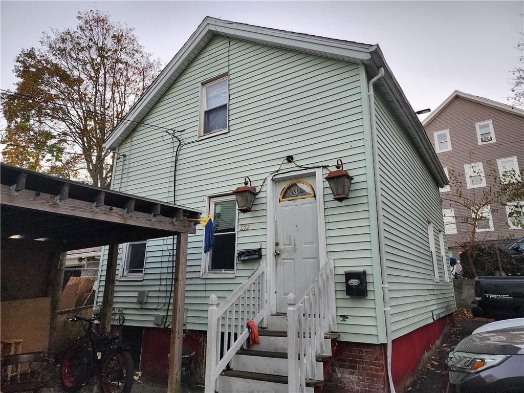 Multi Family at 132 Putnam Street, Providence, photo 6 of 25