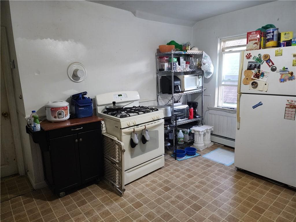 Multi Family at 132 Putnam Street, Providence, photo 16 of 25