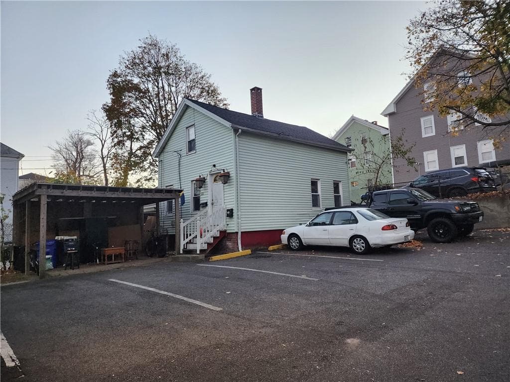 Multi Family at 132 Putnam Street, Providence, photo 7 of 25