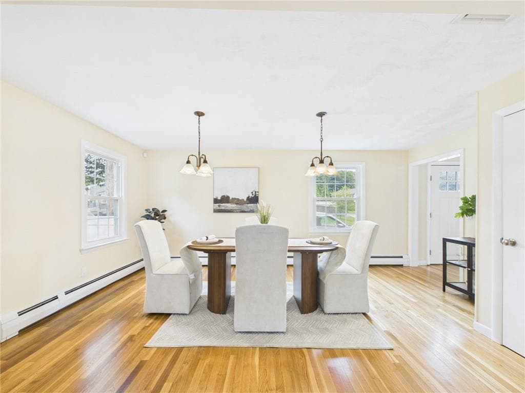 Single Family Residence at 83 Sandro Drive, Warwick, photo 5 of 33