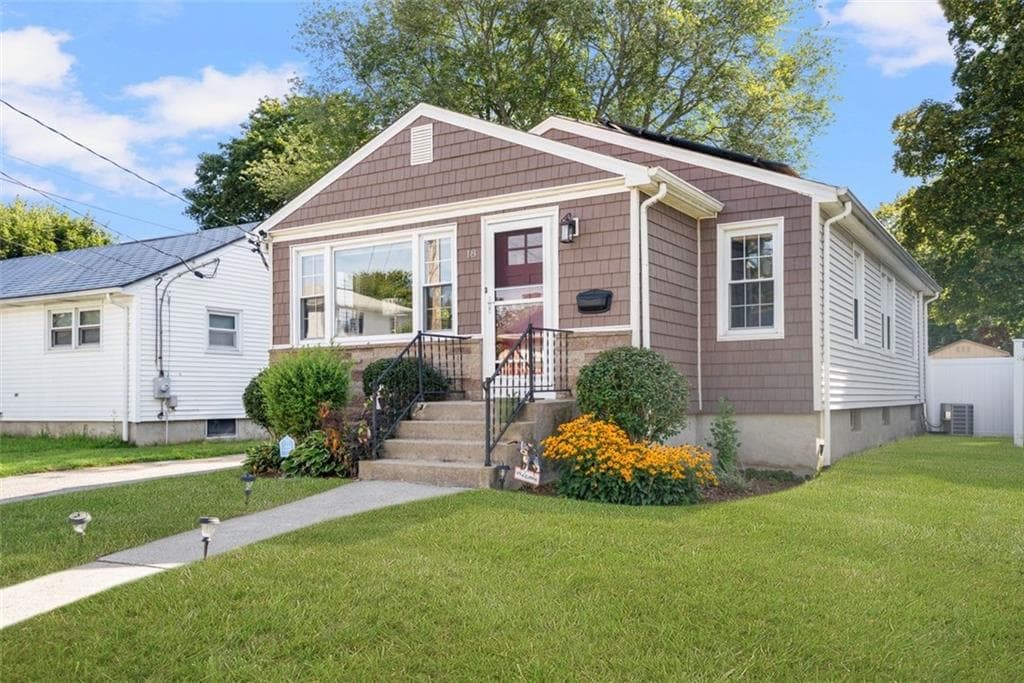 Single Family Residence at 18 Pine Street, North Providence, photo 2 of 20