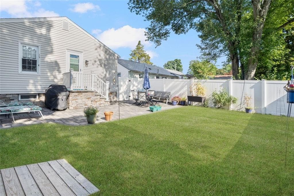 Single Family Residence at 18 Pine Street, North Providence, photo 4 of 20