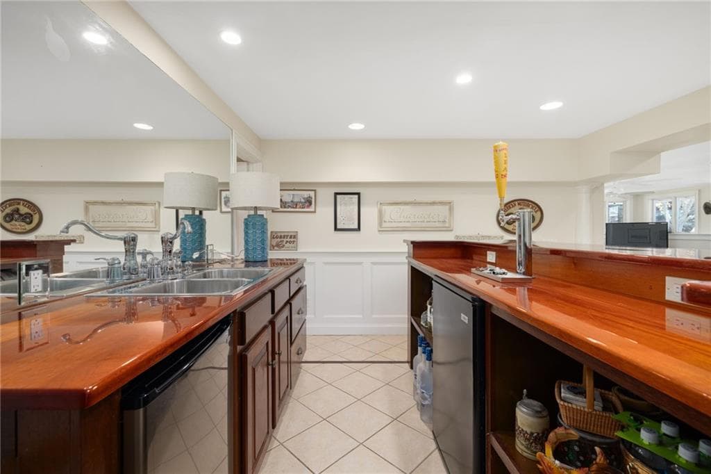 Single Family Residence at 23 Sea View Drive, Charlestown, photo 36 of 50