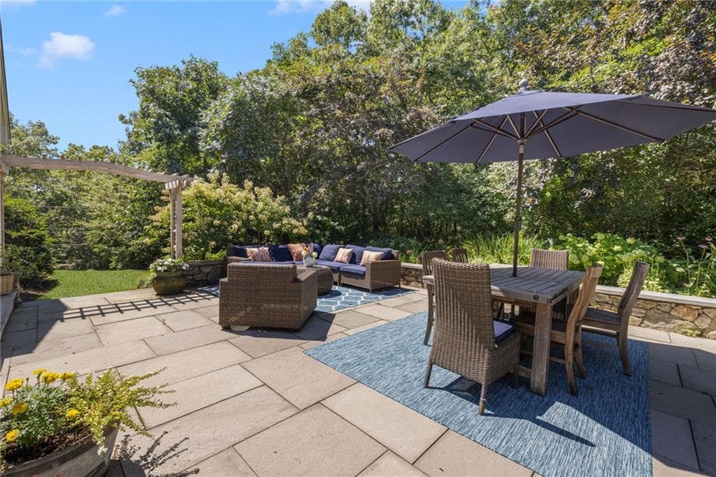 Single Family Residence at 23 Sea View Drive, Charlestown, photo 11 of 50