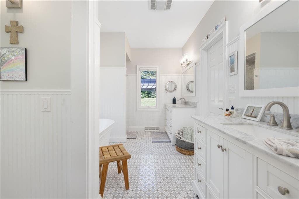 Single Family Residence at 23 Sea View Drive, Charlestown, photo 29 of 50