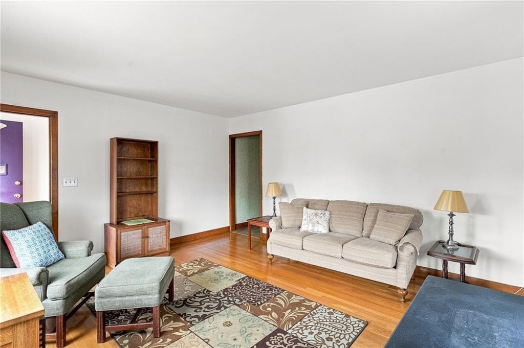 Single Family Residence at 219 Grosvenor Avenue, North Providence, photo 6 of 31