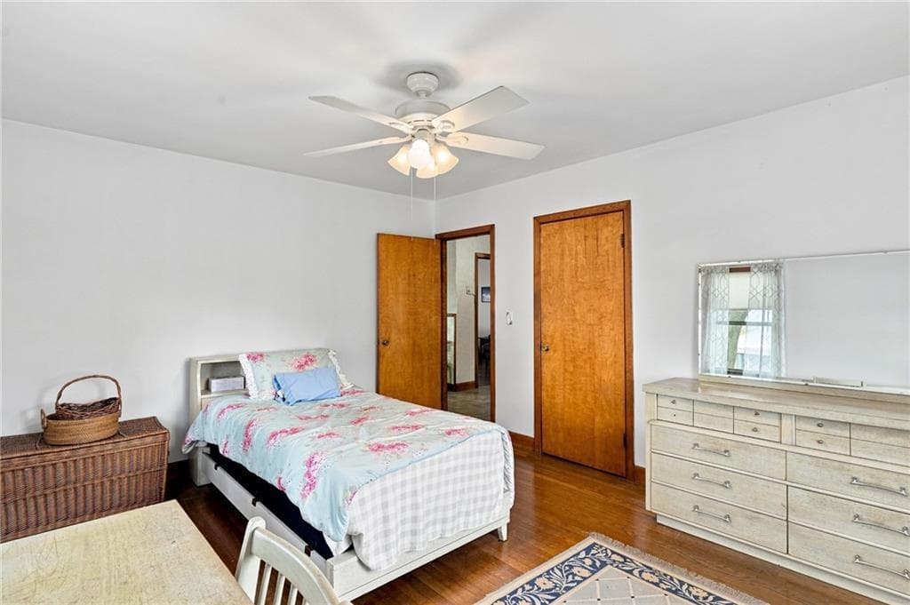 Single Family Residence at 219 Grosvenor Avenue, North Providence, photo 16 of 31