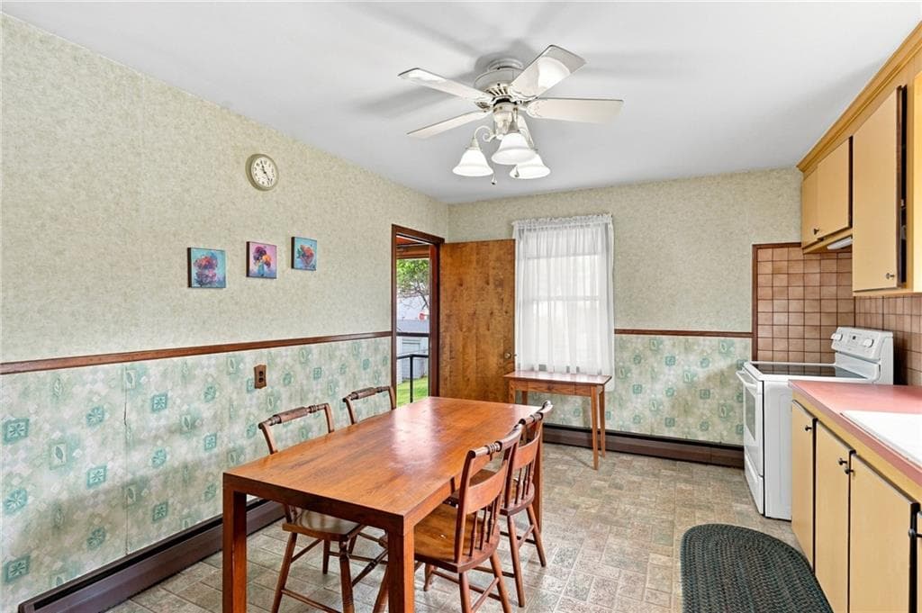 Single Family Residence at 219 Grosvenor Avenue, North Providence, photo 20 of 31