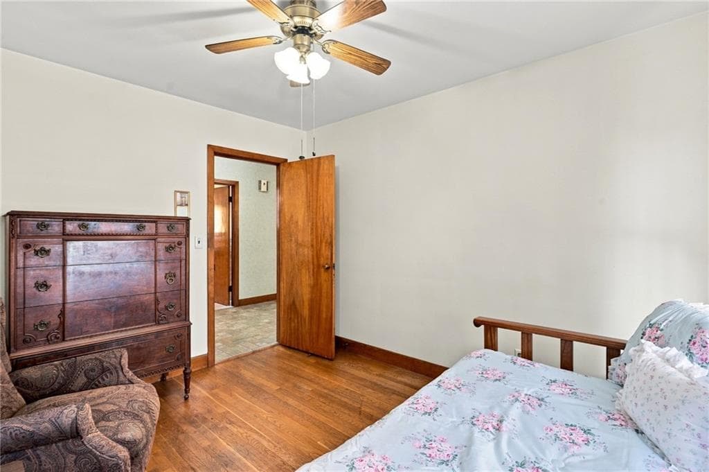 Single Family Residence at 219 Grosvenor Avenue, North Providence, photo 11 of 31