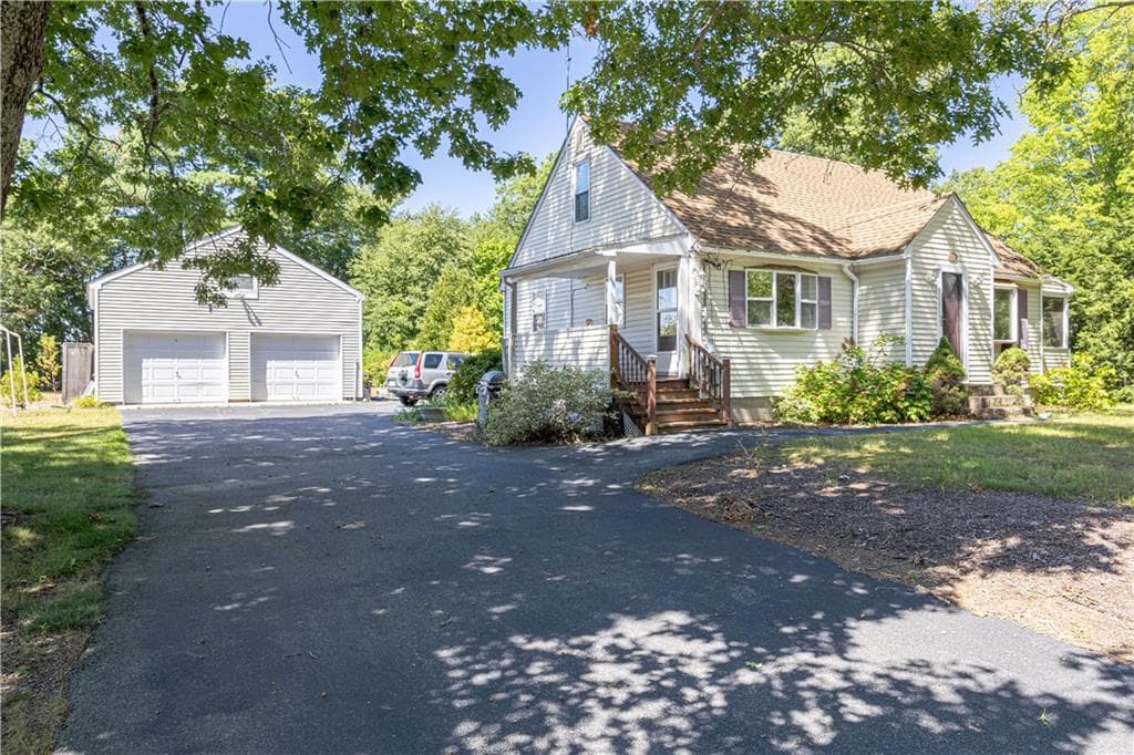 Single Family Residence at 77 Chestnut Hill Road, Glocester, photo 2 of 18