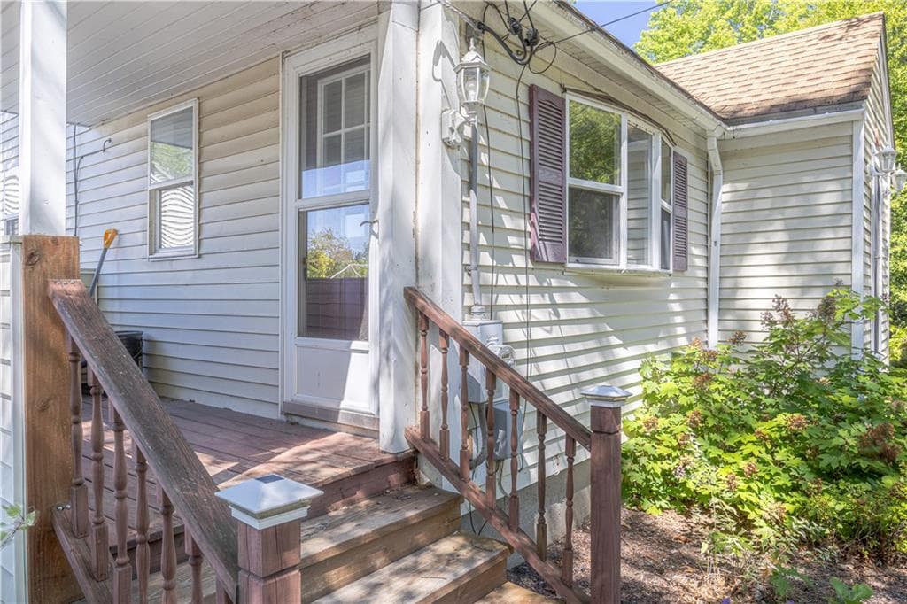 Single Family Residence at 77 Chestnut Hill Road, Glocester, photo 3 of 18