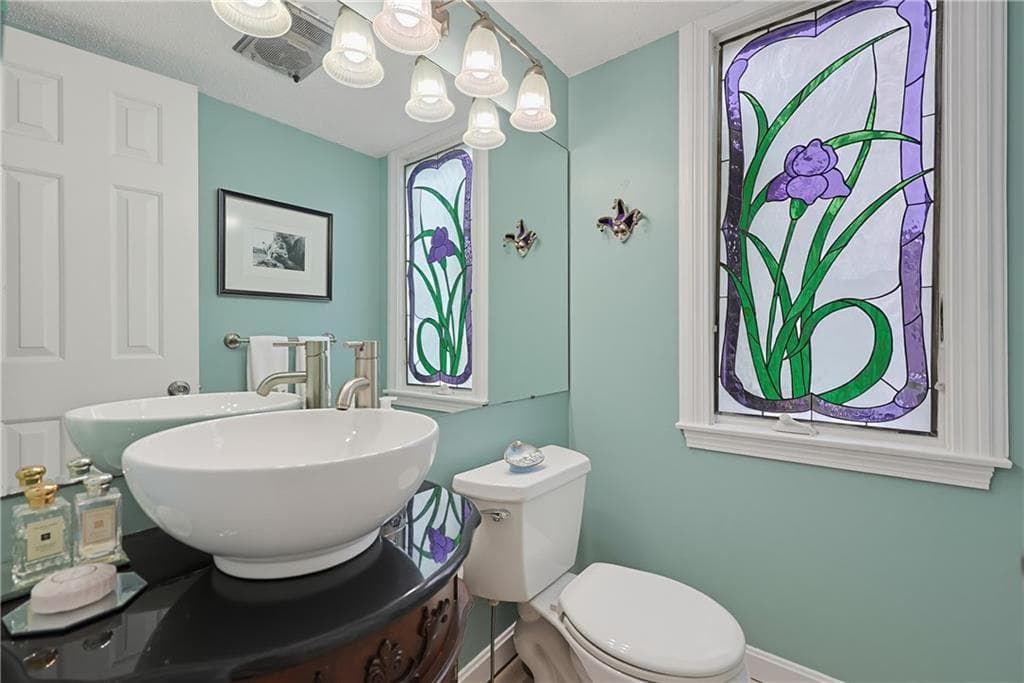 Condominium at 91 Windward Lane, Bristol, photo 13 of 39