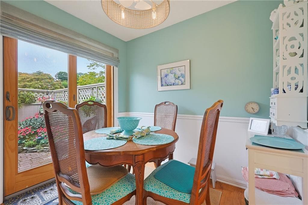 Condominium at 91 Windward Lane, Bristol, photo 12 of 39