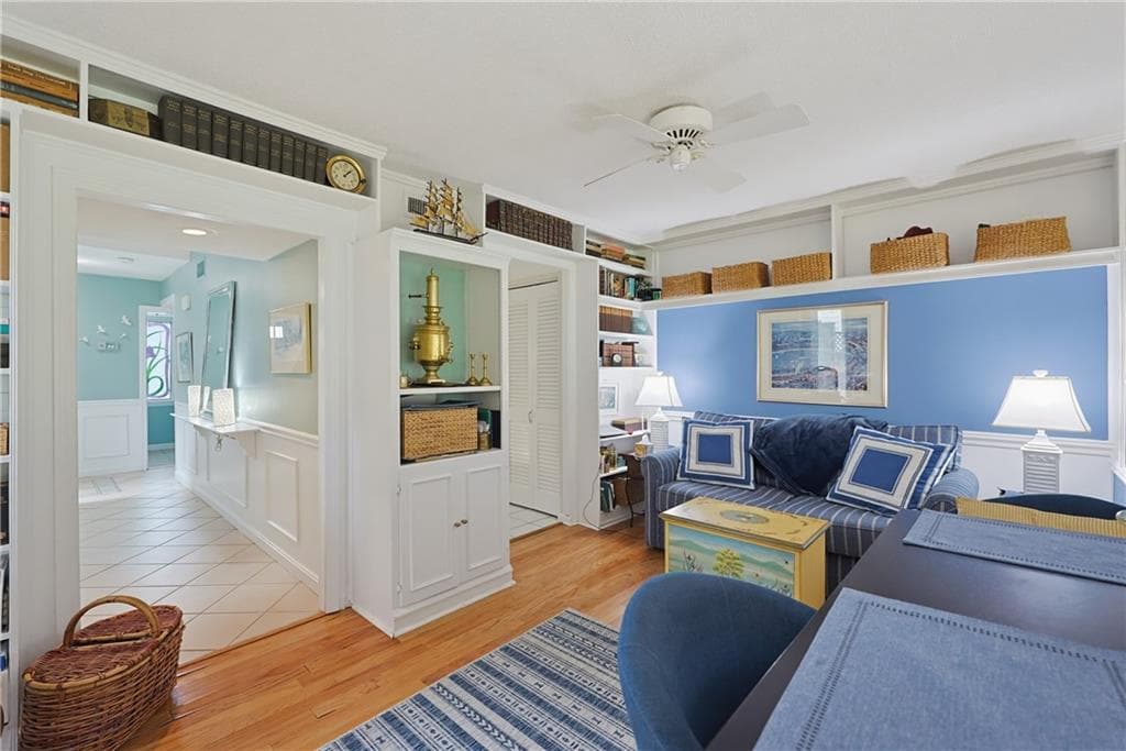 Condominium at 91 Windward Lane, Bristol, photo 7 of 39
