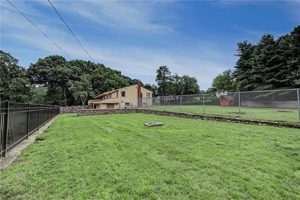 Single Family Residence at 26 Lillian Road, Johnston, photo 40 of 50